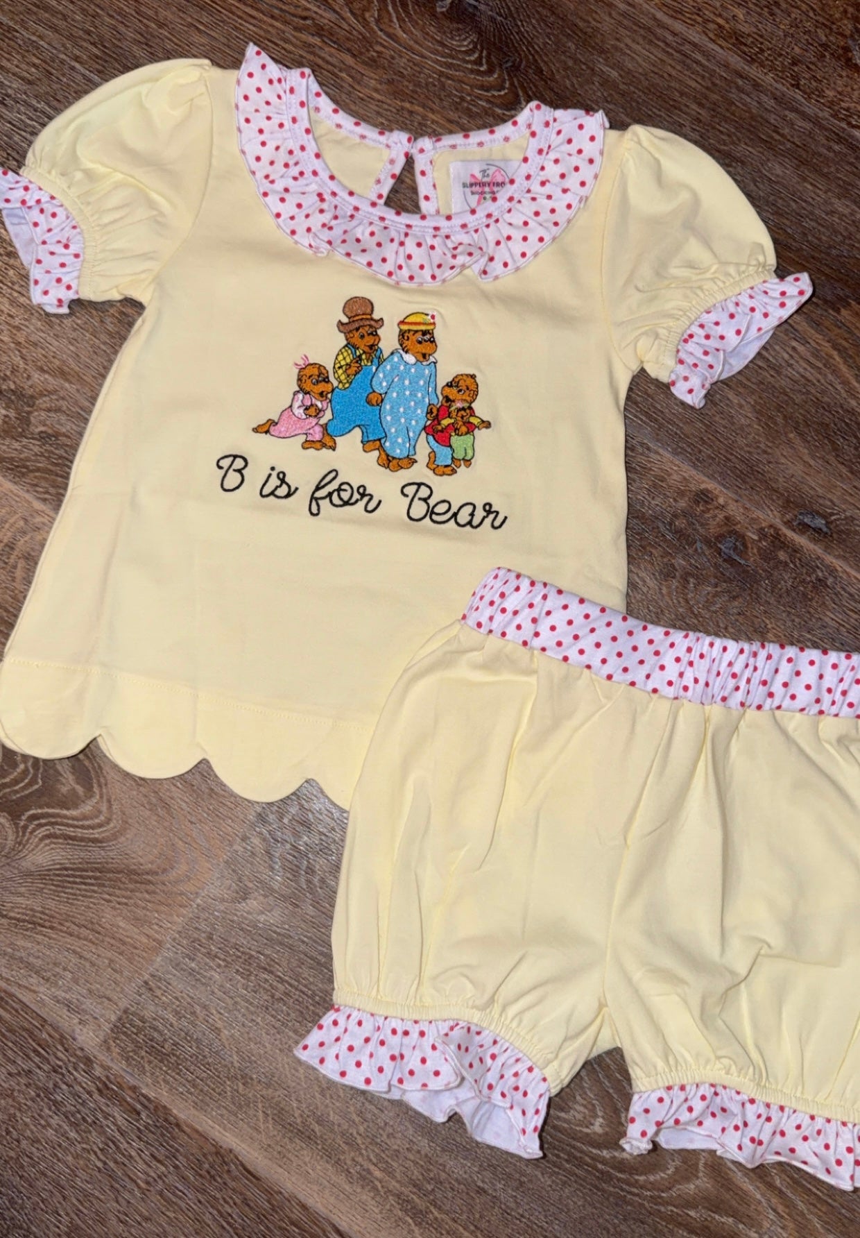 B is for bear girl bubble short set