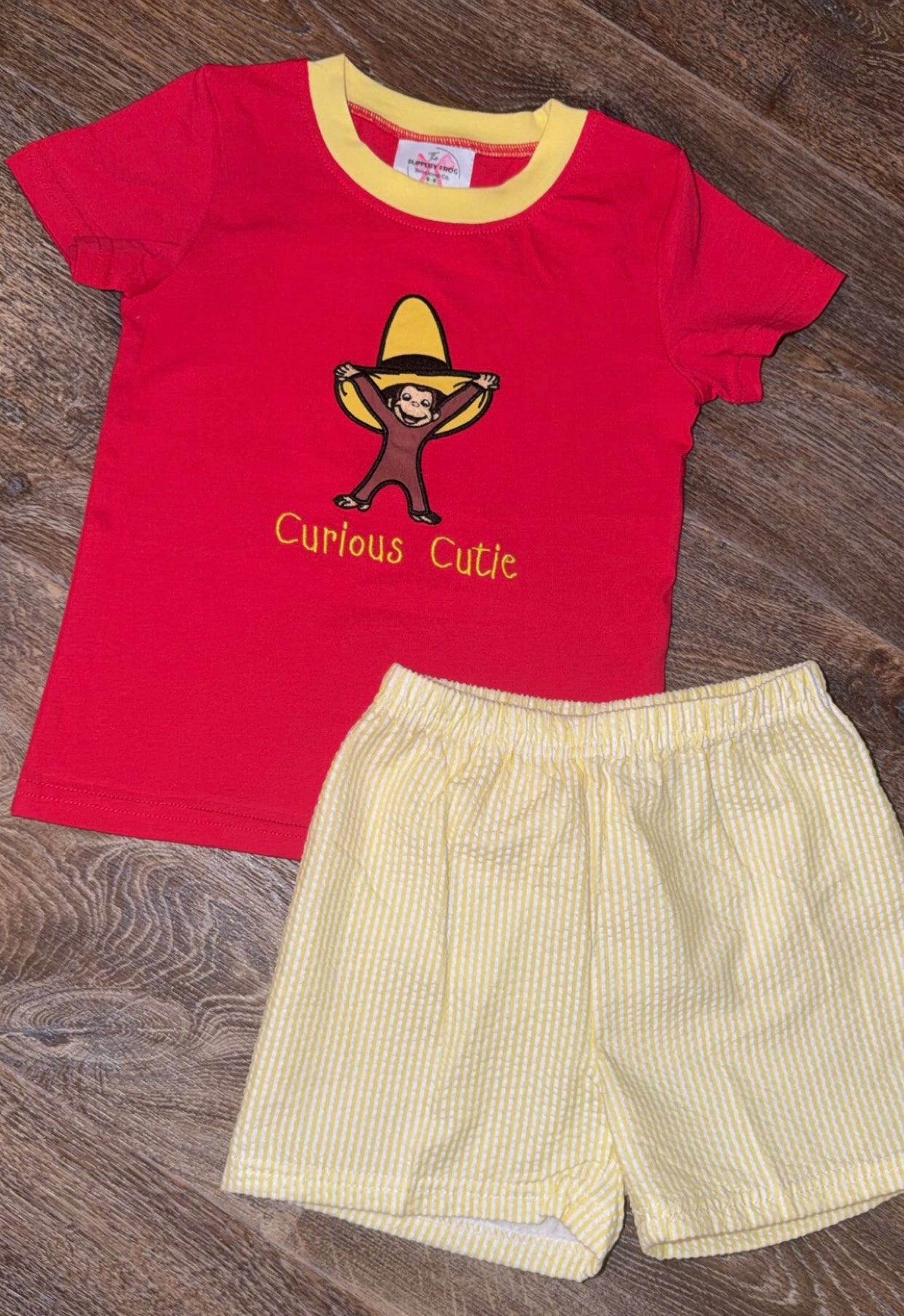 Curious cutie boy short set