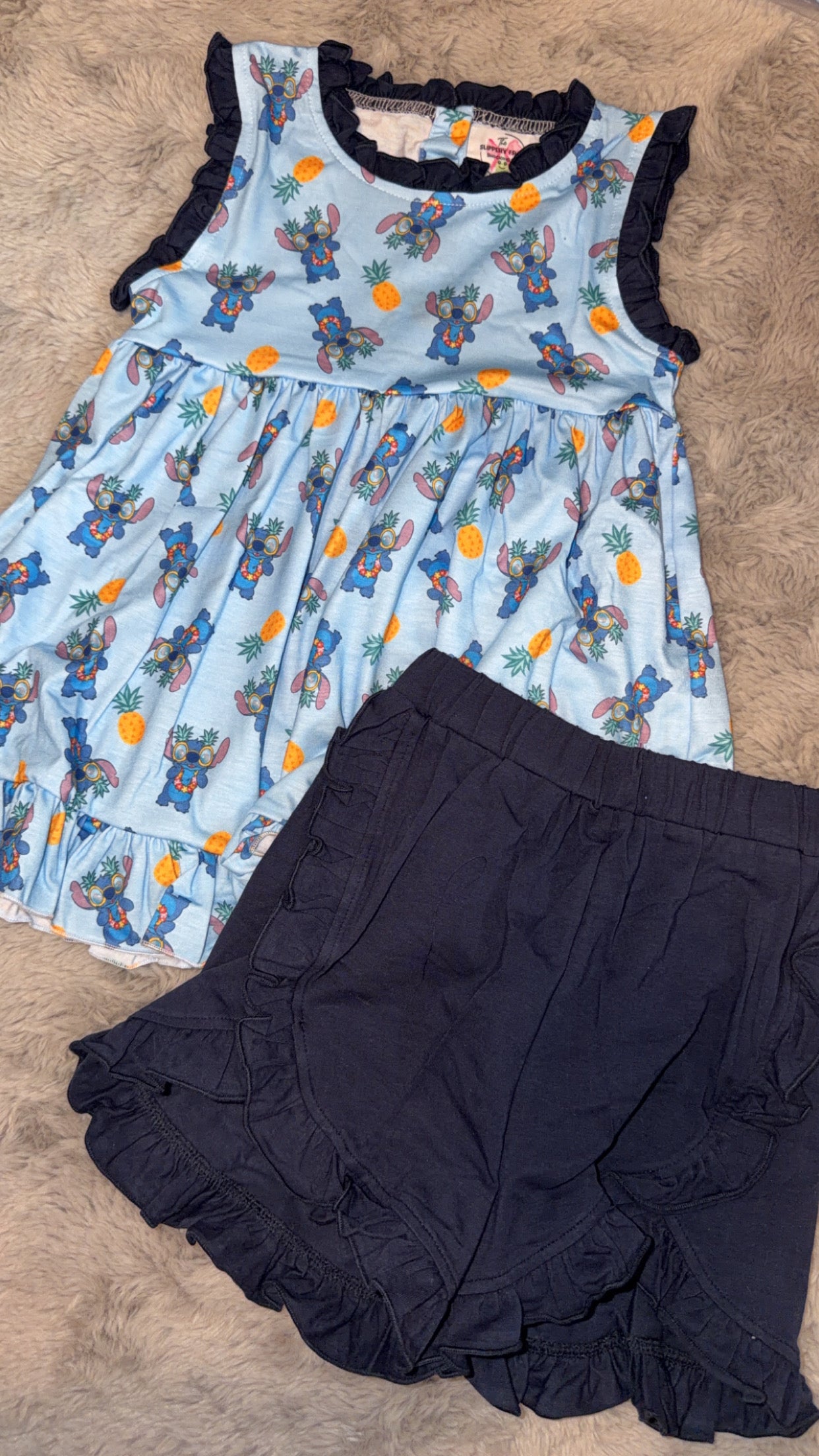 Pineapple friend short set